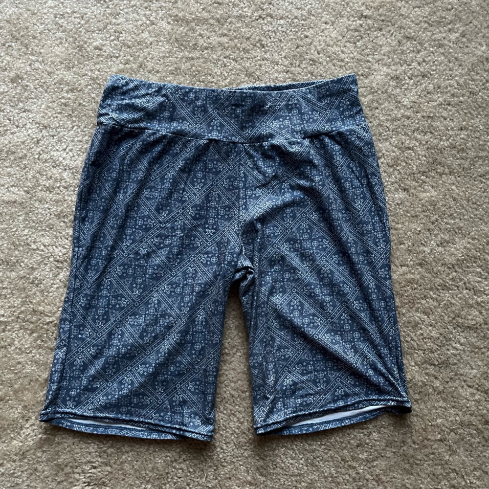 Lucky Brand Blue Paisley Shorts Size Small